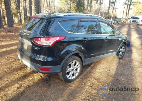 2016 Ford Escape Titanium из США, поврежденный, VIN 1FMCU9J9XGUB78385